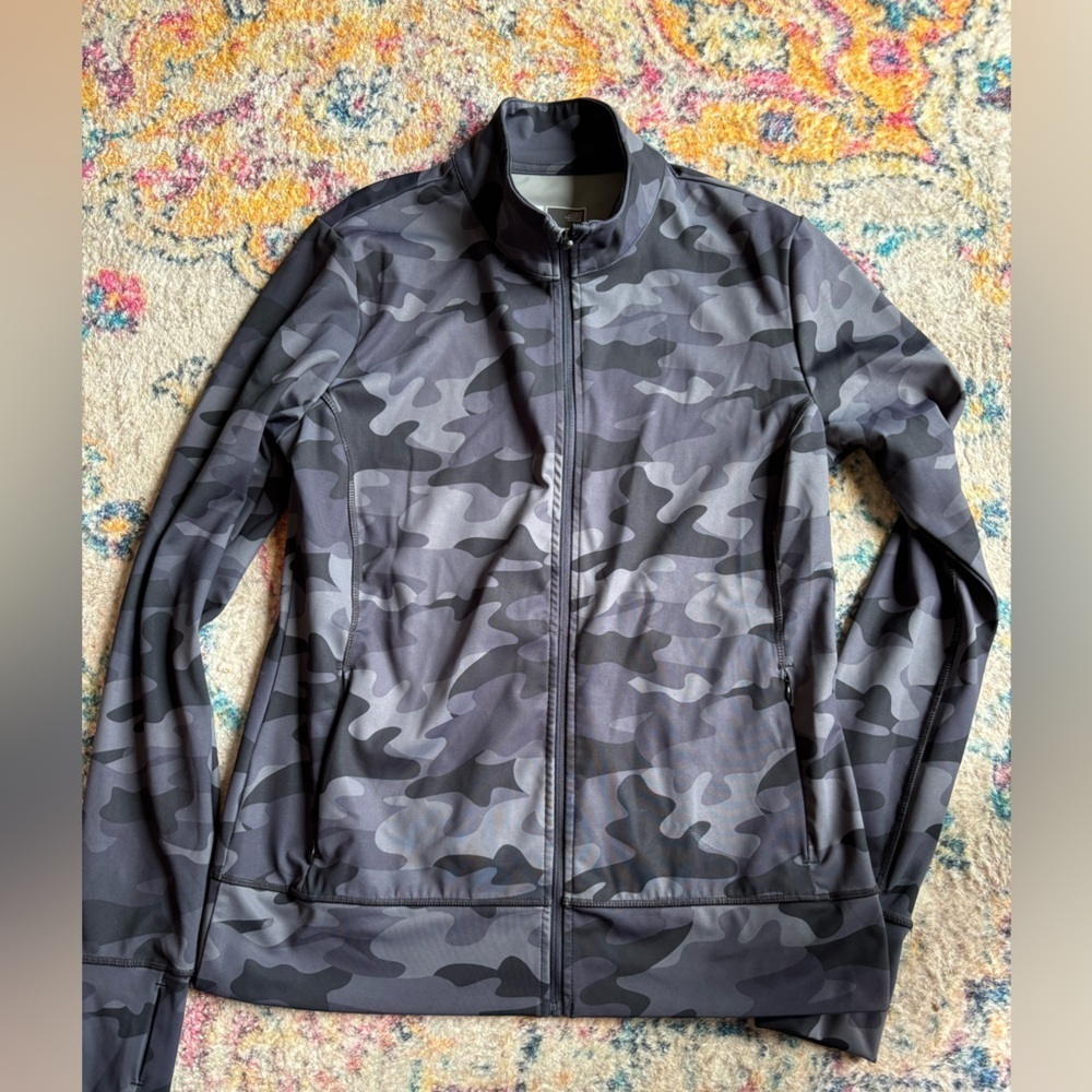 Lolë Women's Grey Camouflage Vest